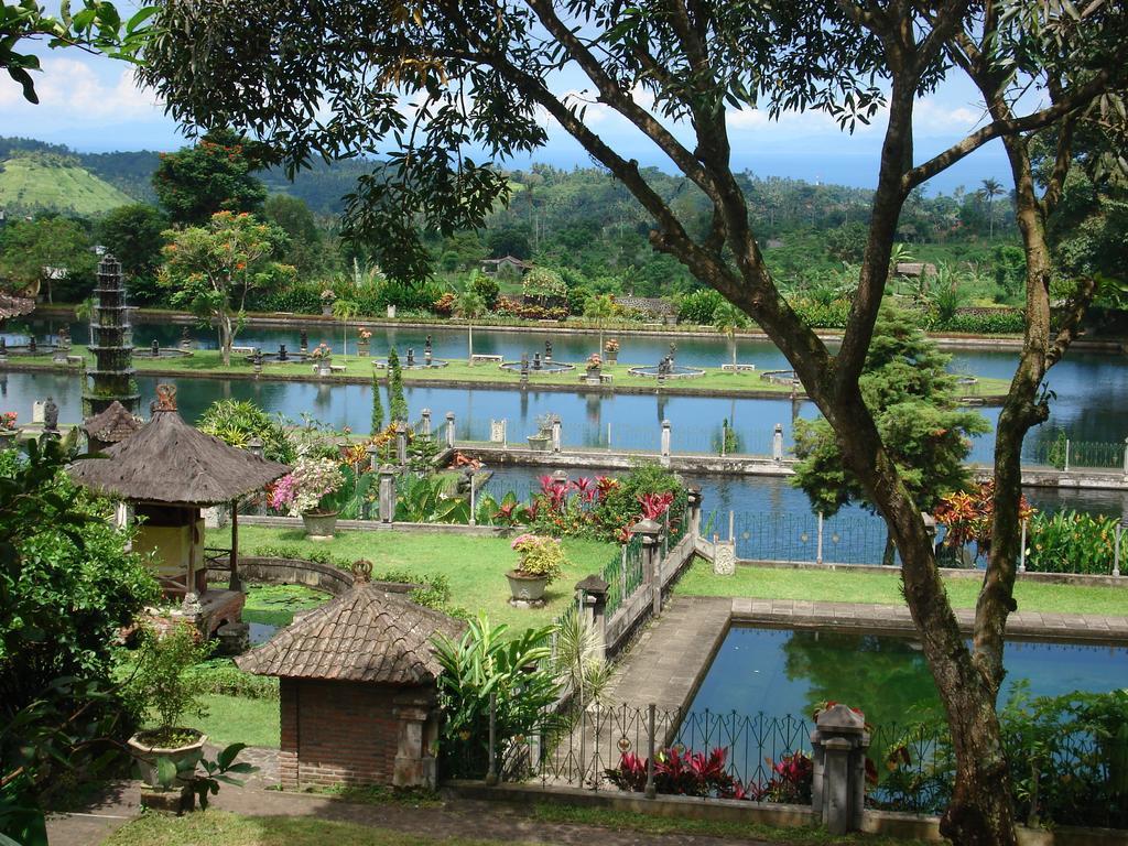 Tirtagangga Water Palace Villas 까랑아섬 외부 사진