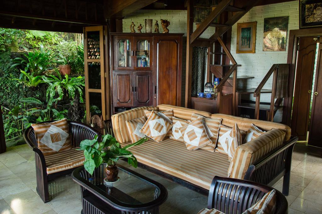 Tirtagangga Water Palace Villas 까랑아섬 외부 사진