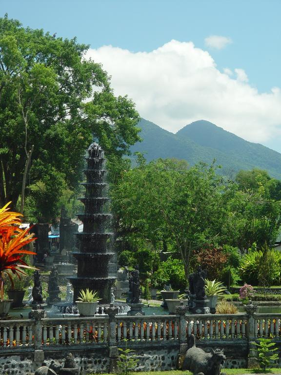 Tirtagangga Water Palace Villas 까랑아섬 외부 사진