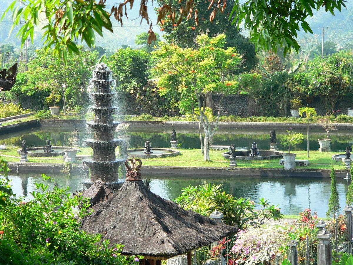 Tirtagangga Water Palace Villas 까랑아섬 외부 사진